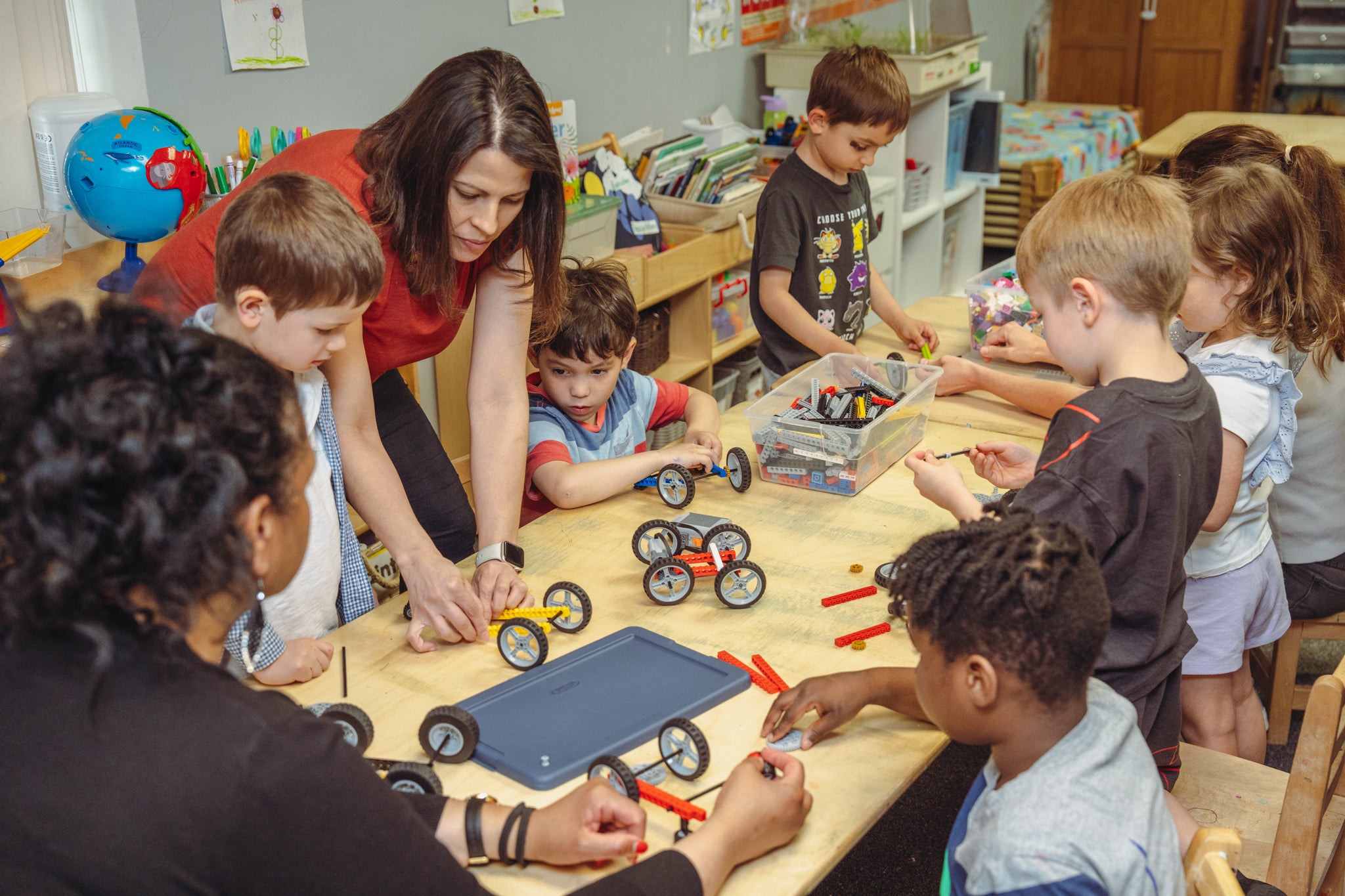 MINI ROBOT ADVENTURERS CAMP (Ages 6–8)